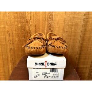 Minnetonka 102 Women's Slipper Size US 7.5 Kilty Softsole Brown Suede